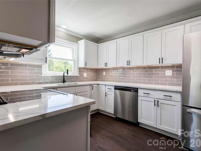 763 Broad Street, Shelby, NC 28152.  MLS# CAR4369420, YatesRealty ID 11726. Kitchen