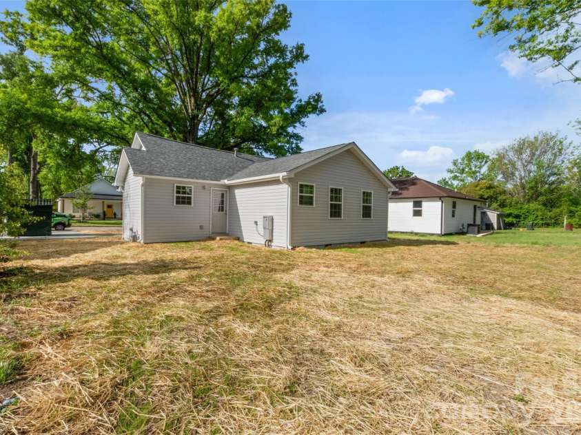 328 Whitner Street, Rock Hill, SC 29730.  MLS# CAR4370096, YatesRealty ID 11727. 