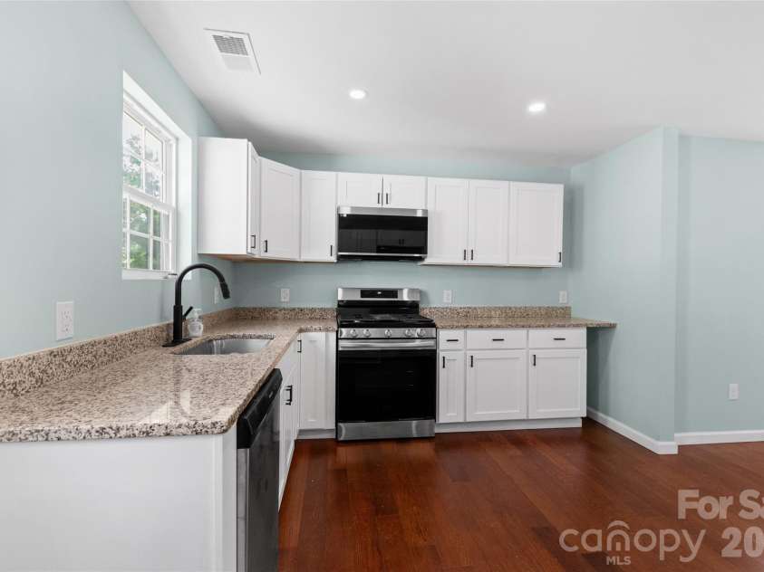 328 Whitner Street, Rock Hill, SC 29730.  MLS# CAR4370096, YatesRealty ID 11727. 