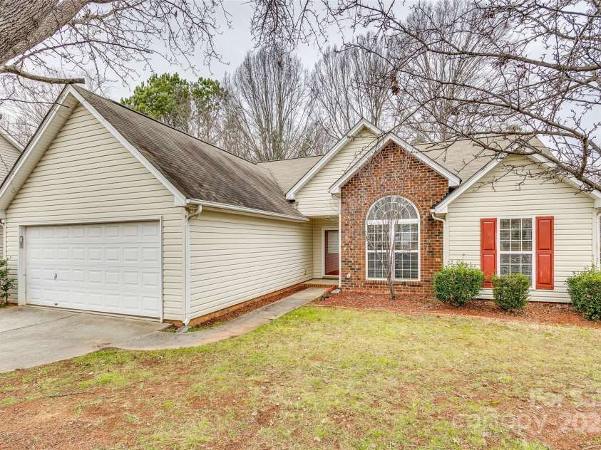 4648 Madeline Drive, Rock Hill, SC 29732.  MLS# CAR4217796, YatesRealty ID 11727. 
