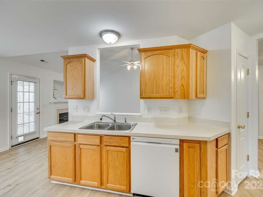 4648 Madeline Drive, Rock Hill, SC 29732.  MLS# CAR4217796, YatesRealty ID 11727. 