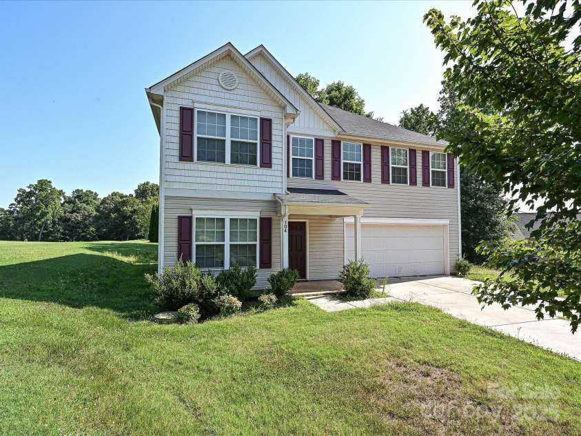 104 Mulligan Drive, Shelby, NC 28150.  MLS# CAR4241594, YatesRealty ID 11728. 