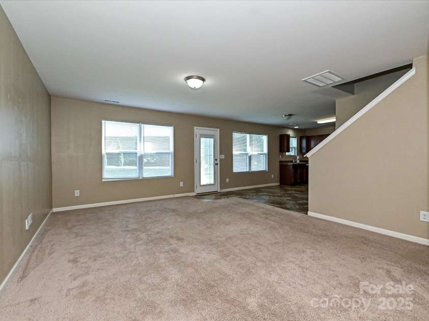 104 Mulligan Drive, Shelby, NC 28150.  MLS# CAR4241594, YatesRealty ID 11728. Great Room