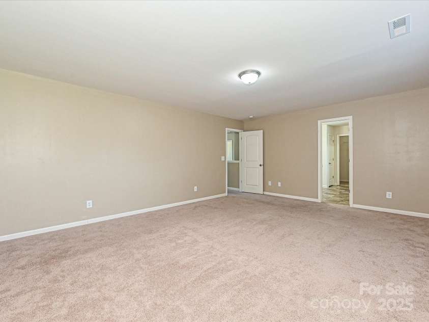 104 Mulligan Drive, Shelby, NC 28150.  MLS# CAR4241594, YatesRealty ID 11728. Primary Bedroom