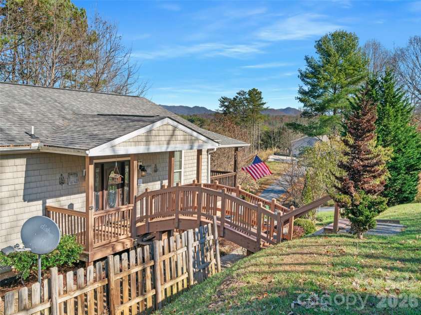 16 Sunny Lane, Mars Hill, NC 28754.  MLS# CAR4370188, YatesRealty ID 11728. 