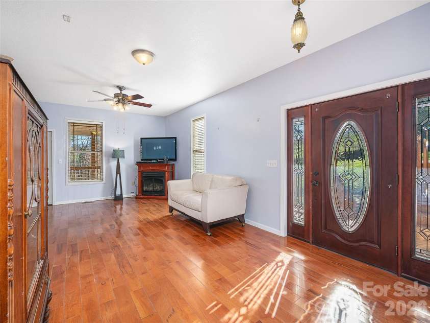 16 Sunny Lane, Mars Hill, NC 28754.  MLS# CAR4370188, YatesRealty ID 11728. 