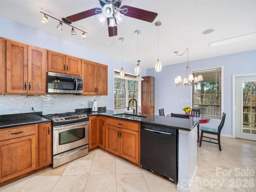 16 Sunny Lane, Mars Hill, NC 28754.  MLS# CAR4370188, YatesRealty ID 11728. 