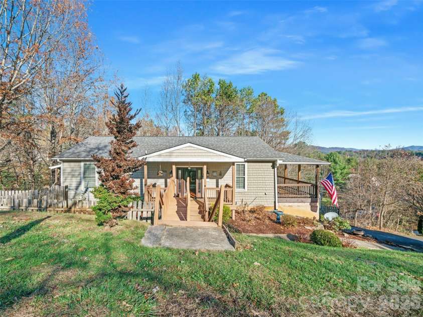 16 Sunny Lane, Mars Hill, NC 28754.  MLS# CAR4370188, YatesRealty ID 11728. 