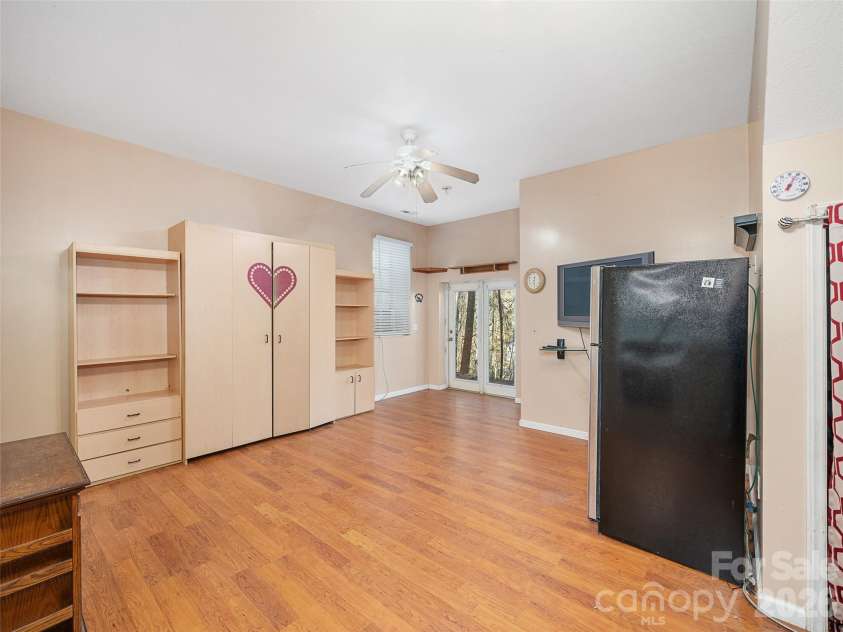 16 Sunny Lane, Mars Hill, NC 28754.  MLS# CAR4370188, YatesRealty ID 11728. 