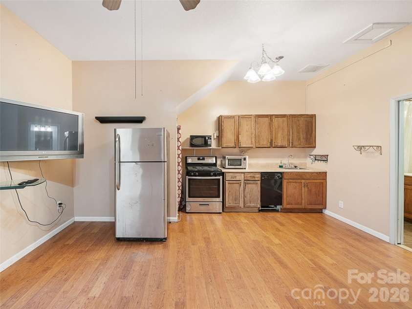 16 Sunny Lane, Mars Hill, NC 28754.  MLS# CAR4370188, YatesRealty ID 11728. 