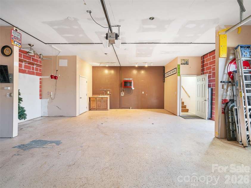 16 Sunny Lane, Mars Hill, NC 28754.  MLS# CAR4370188, YatesRealty ID 11728. 