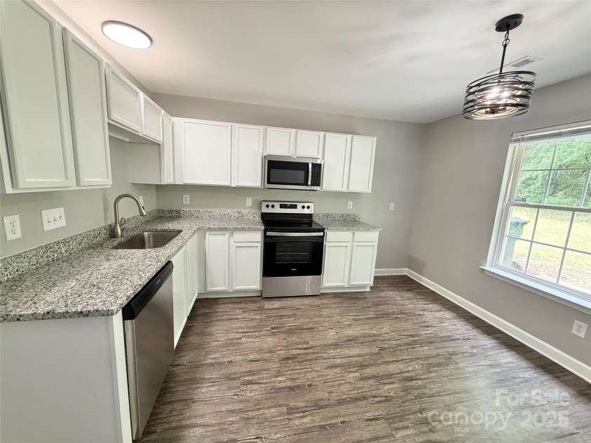 1252 Shenandoah Circle, Rock Hill, SC 29730.  MLS# CAR4252748, YatesRealty ID 11729. 