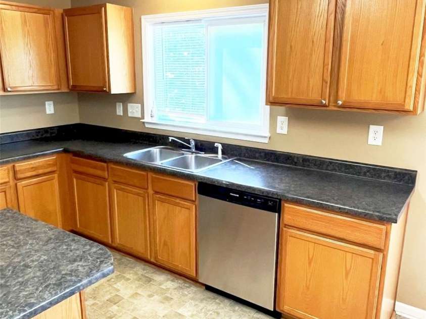 14043 Pinyon Pine Lane, Charlotte, NC 28215.  MLS# CAR4370263, YatesRealty ID 11729. 