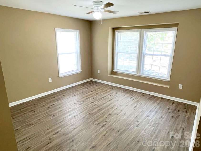 14043 Pinyon Pine Lane, Charlotte, NC 28215.  MLS# CAR4370263, YatesRealty ID 11729. 