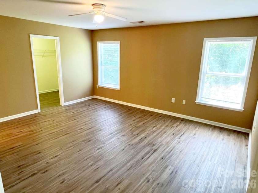 14043 Pinyon Pine Lane, Charlotte, NC 28215.  MLS# CAR4370263, YatesRealty ID 11729. 