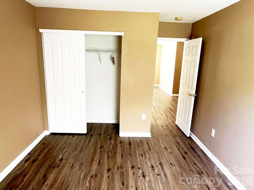 14043 Pinyon Pine Lane, Charlotte, NC 28215.  MLS# CAR4370263, YatesRealty ID 11729. 