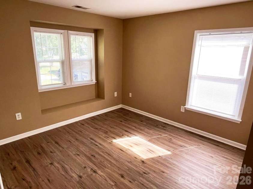 14043 Pinyon Pine Lane, Charlotte, NC 28215.  MLS# CAR4370263, YatesRealty ID 11729. 