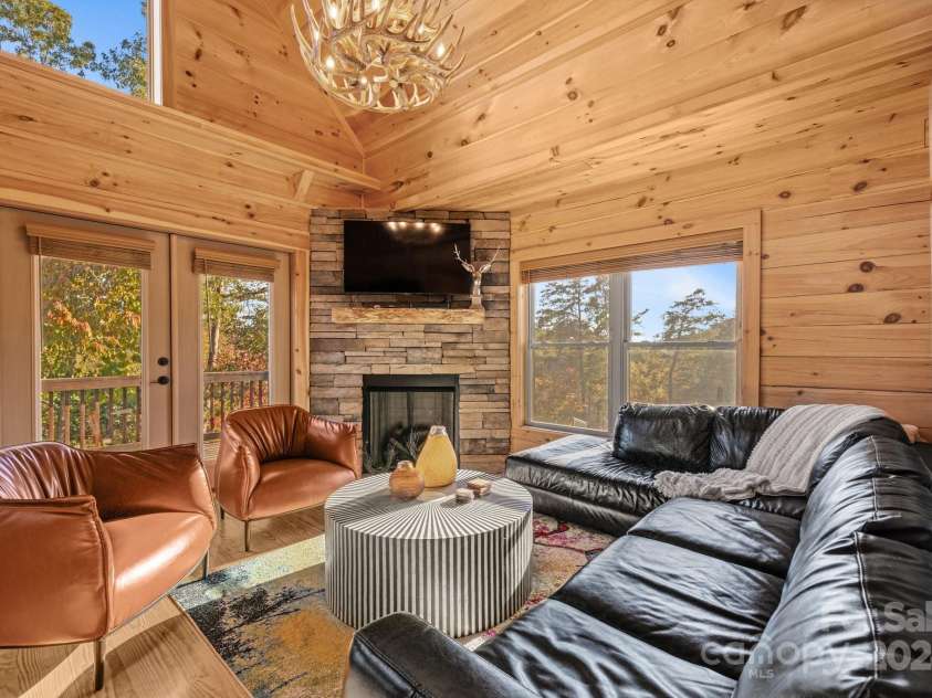 138 Silver Tree Lane, Lake Lure, NC 28746.  MLS# CAR4197152, YatesRealty ID 1173. Guest Houses