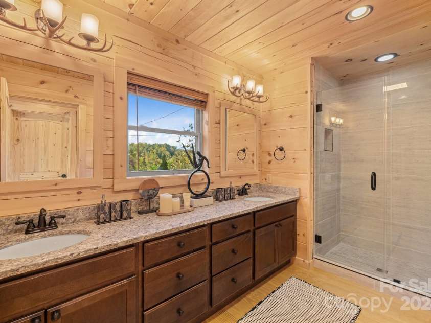 138 Silver Tree Lane, Lake Lure, NC 28746.  MLS# CAR4197152, YatesRealty ID 1173. Guest Houses