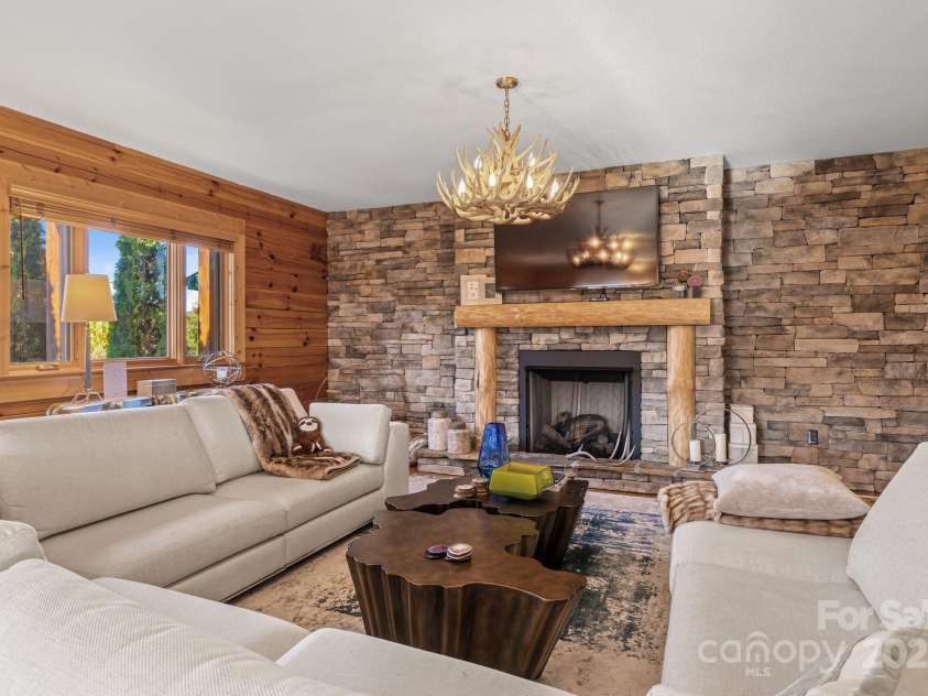 138 Silver Tree Lane, Lake Lure, NC 28746.  MLS# CAR4321297, YatesRealty ID 1173. 