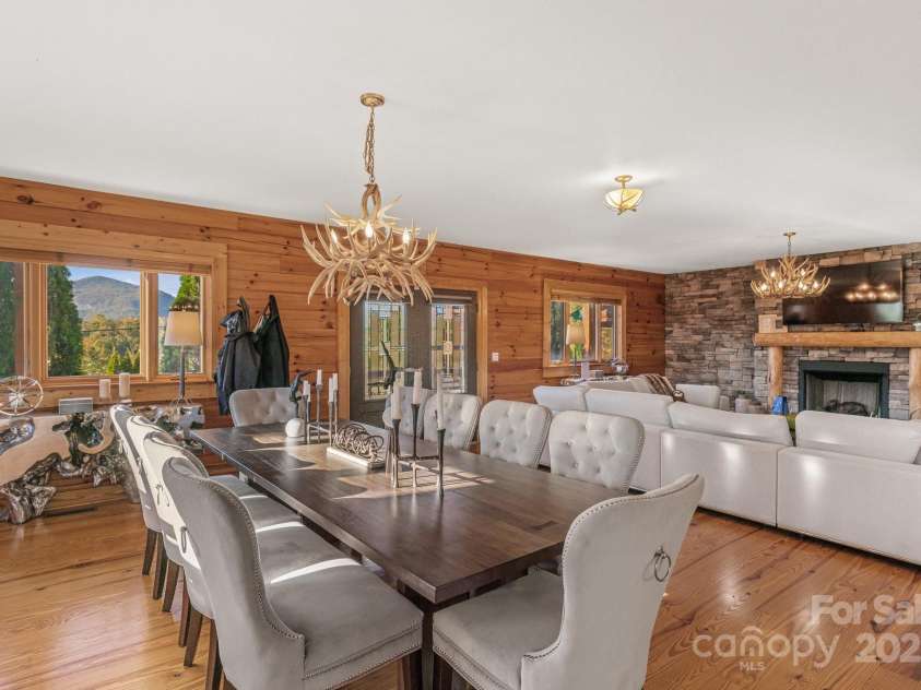 138 Silver Tree Lane, Lake Lure, NC 28746.  MLS# CAR4321297, YatesRealty ID 1173. 