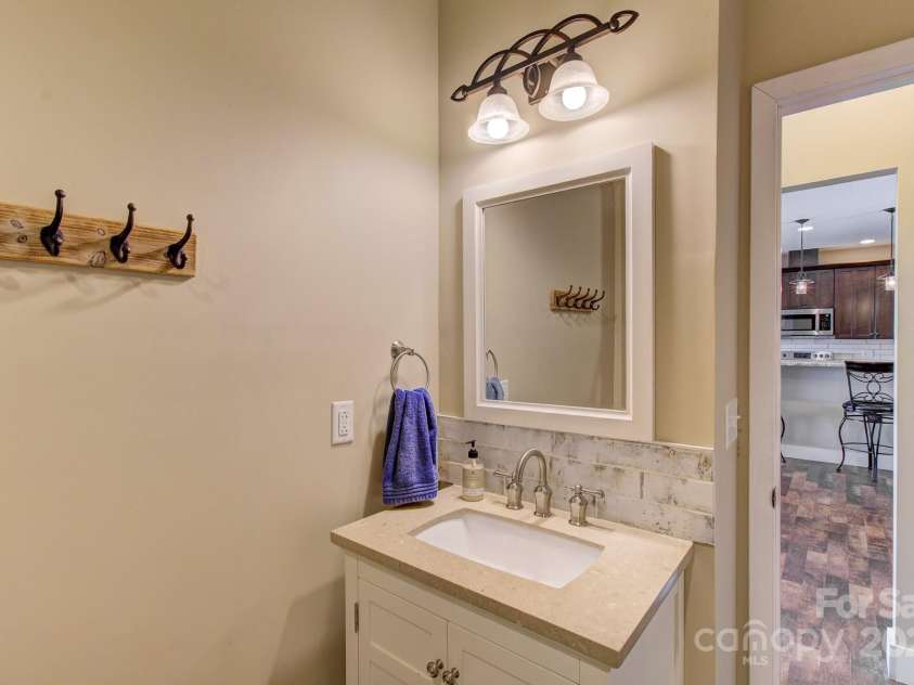 48 Climbing Aster Way, Asheville, NC 28806.  MLS# CAR4253539, YatesRealty ID 11731. 