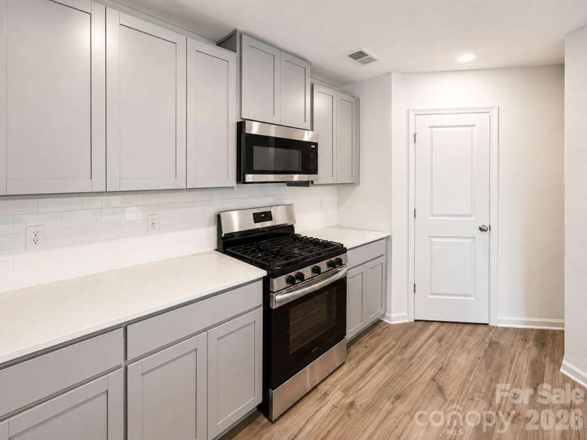143 Spotted Way, Troutman, NC 28166.  MLS# CAR4370337, YatesRealty ID 11733. True Chef's kitchen