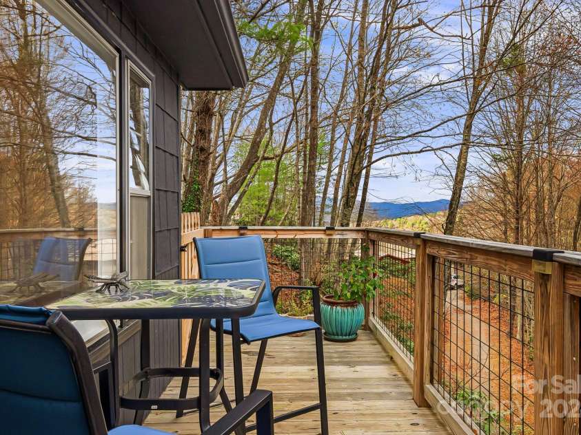 316 Rules Run Road, Clyde, NC 28721.  MLS# CAR4204518, YatesRealty ID 11733. Gorgeous views