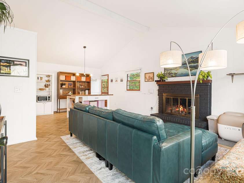 316 Rules Run Road, Clyde, NC 28721.  MLS# CAR4204518, YatesRealty ID 11733. Open Floor Plan