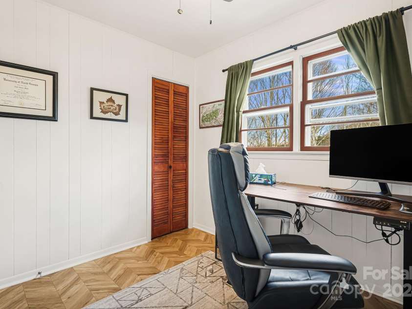 316 Rules Run Road, Clyde, NC 28721.  MLS# CAR4204518, YatesRealty ID 11733. Second bedroom