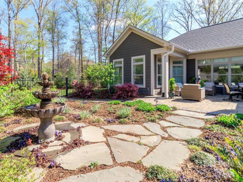 2342 Wesley Landing Road, Waxhaw, NC 28173.  MLS# CAR4238827, YatesRealty ID 11736. 