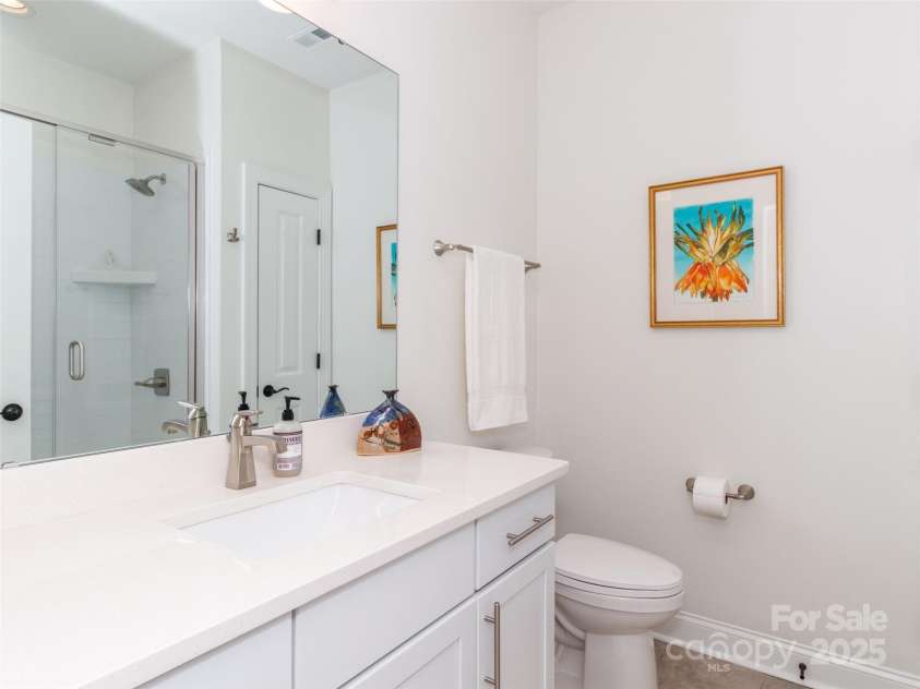 2342 Wesley Landing Road, Waxhaw, NC 28173.  MLS# CAR4238827, YatesRealty ID 11736. Main Level Guest Bath