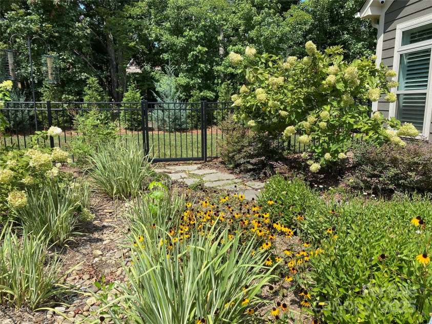 2342 Wesley Landing Road, Waxhaw, NC 28173.  MLS# CAR4238827, YatesRealty ID 11736. Summer