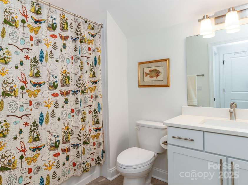 2342 Wesley Landing Road, Waxhaw, NC 28173.  MLS# CAR4238827, YatesRealty ID 11736. Upstairs bath