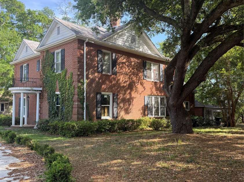 406 Main Street, Chesterfield, SC 29709.  MLS# CAR4370370, YatesRealty ID 11736. 