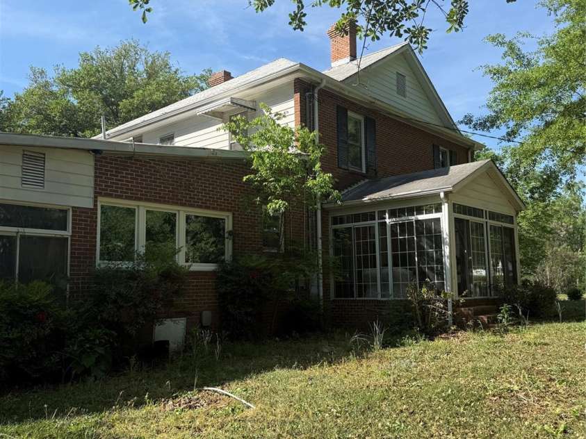 406 Main Street, Chesterfield, SC 29709.  MLS# CAR4370370, YatesRealty ID 11736. 