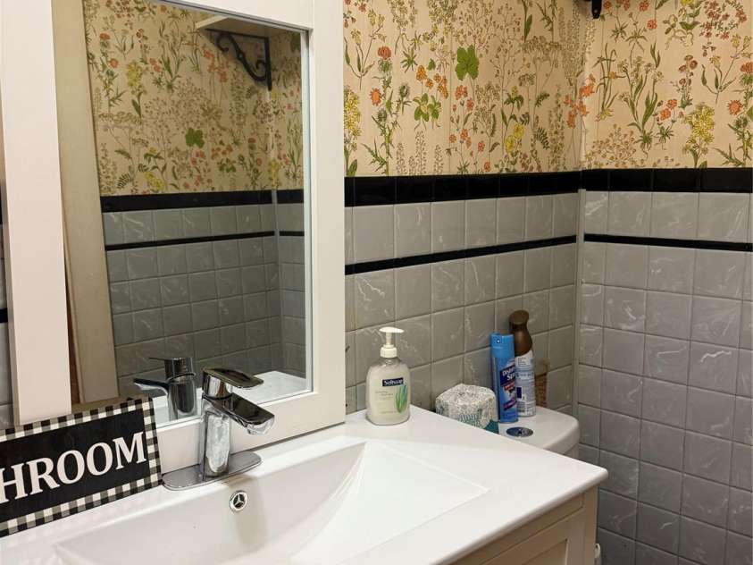 406 Main Street, Chesterfield, SC 29709.  MLS# CAR4370370, YatesRealty ID 11736. 