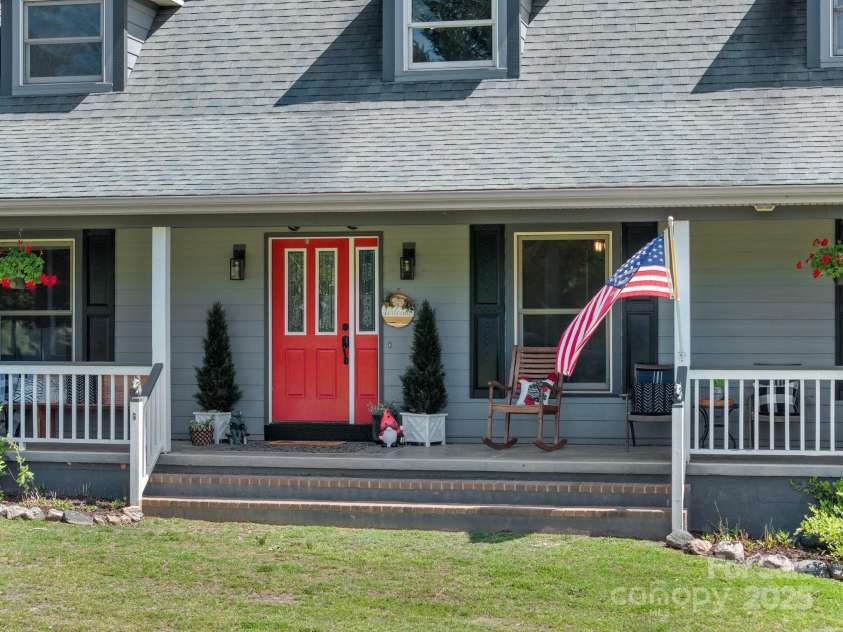 205 Arlys Lane, Tryon, NC 28782.  MLS# CAR4244860, YatesRealty ID 11737. 