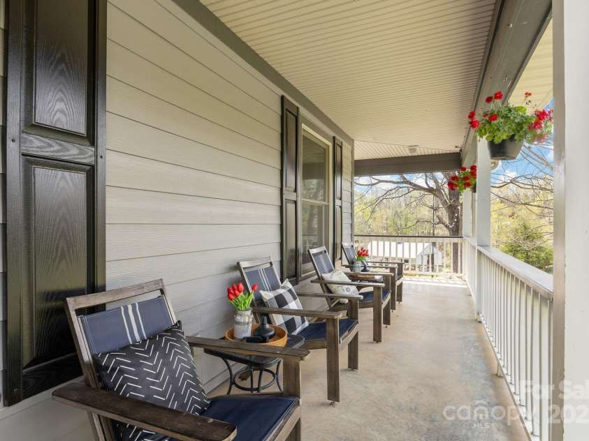 205 Arlys Lane, Tryon, NC 28782.  MLS# CAR4244860, YatesRealty ID 11737. 