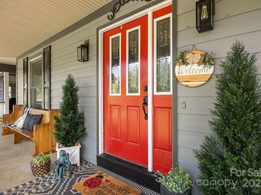 205 Arlys Lane, Tryon, NC 28782.  MLS# CAR4244860, YatesRealty ID 11737. 