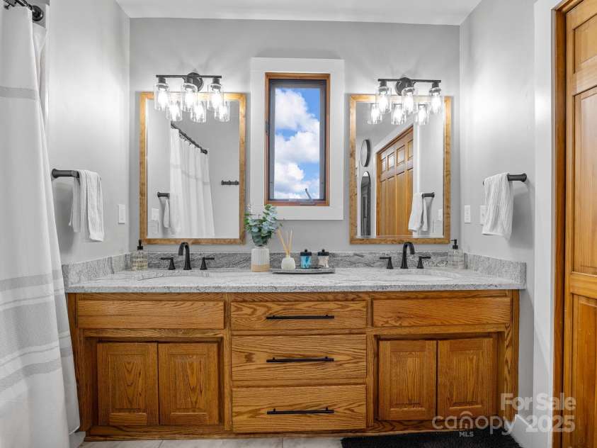 205 Arlys Lane, Tryon, NC 28782.  MLS# CAR4244860, YatesRealty ID 11737. 