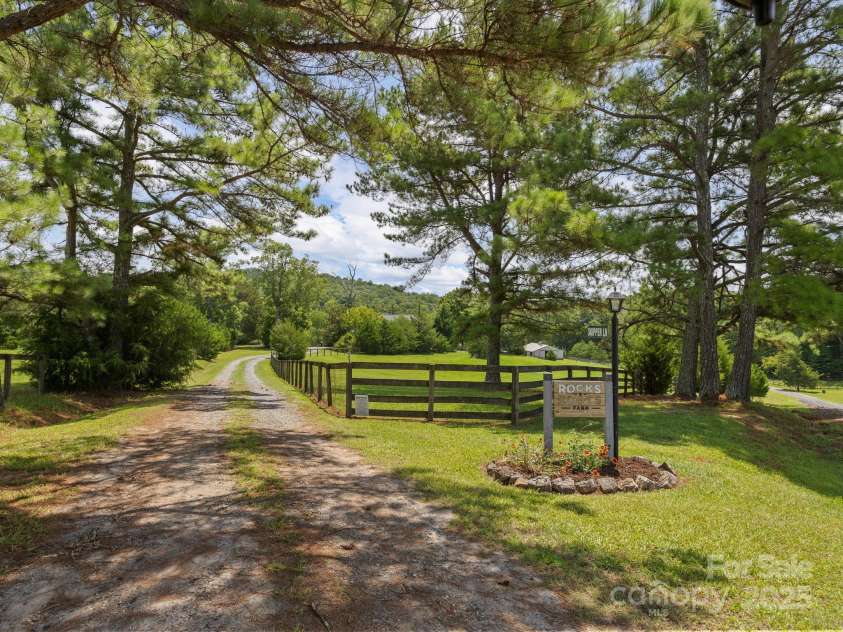 205 Arlys Lane, Tryon, NC 28782.  MLS# CAR4244860, YatesRealty ID 11737. 