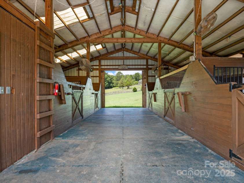 205 Arlys Lane, Tryon, NC 28782.  MLS# CAR4244860, YatesRealty ID 11737. 