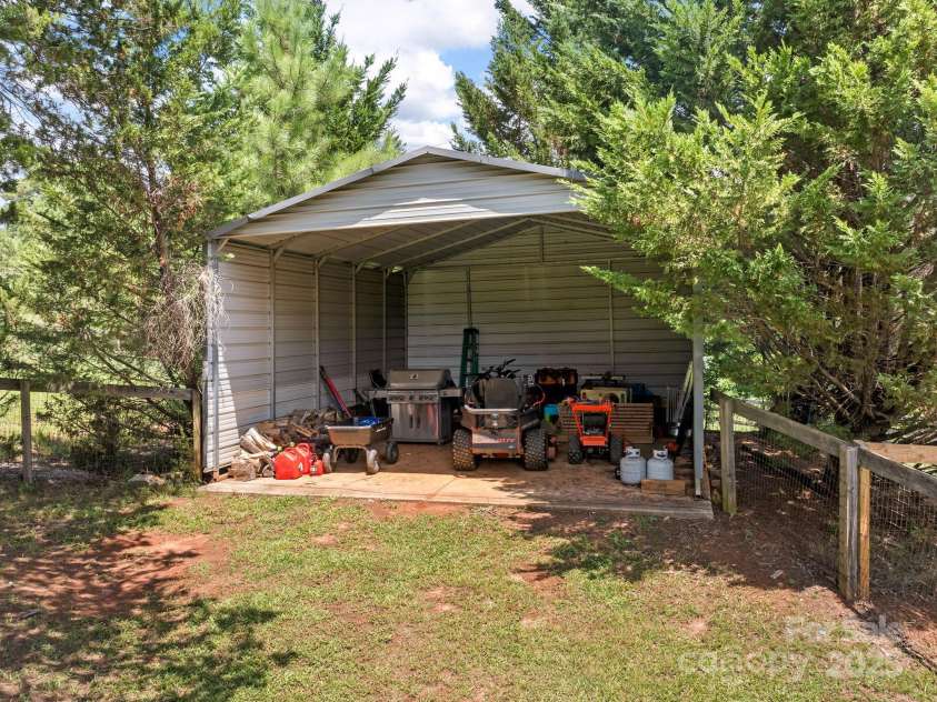 205 Arlys Lane, Tryon, NC 28782.  MLS# CAR4244860, YatesRealty ID 11737. 