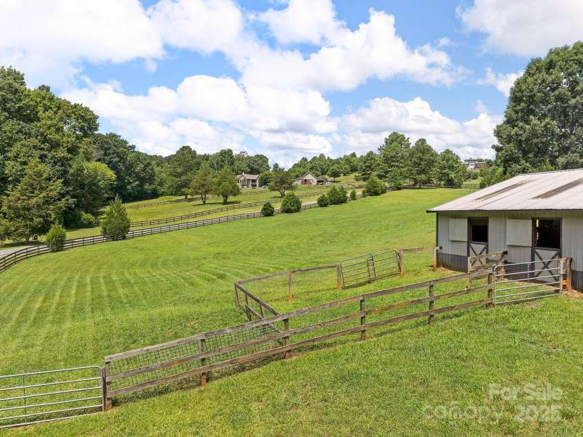 205 Arlys Lane, Tryon, NC 28782.  MLS# CAR4244860, YatesRealty ID 11737. 