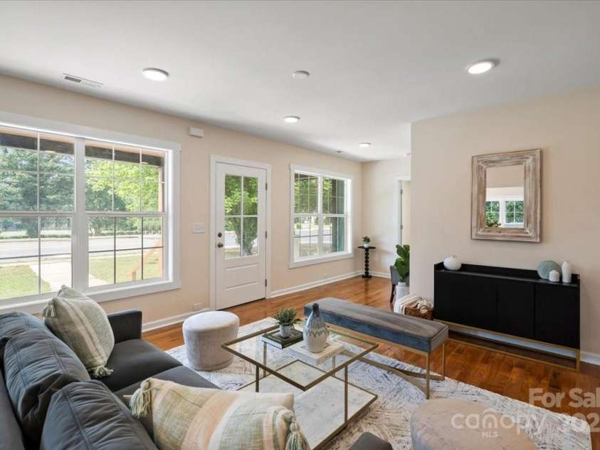 6034 Tuckaseegee Road, Charlotte, NC 28208.  MLS# CAR4253508, YatesRealty ID 11738. 