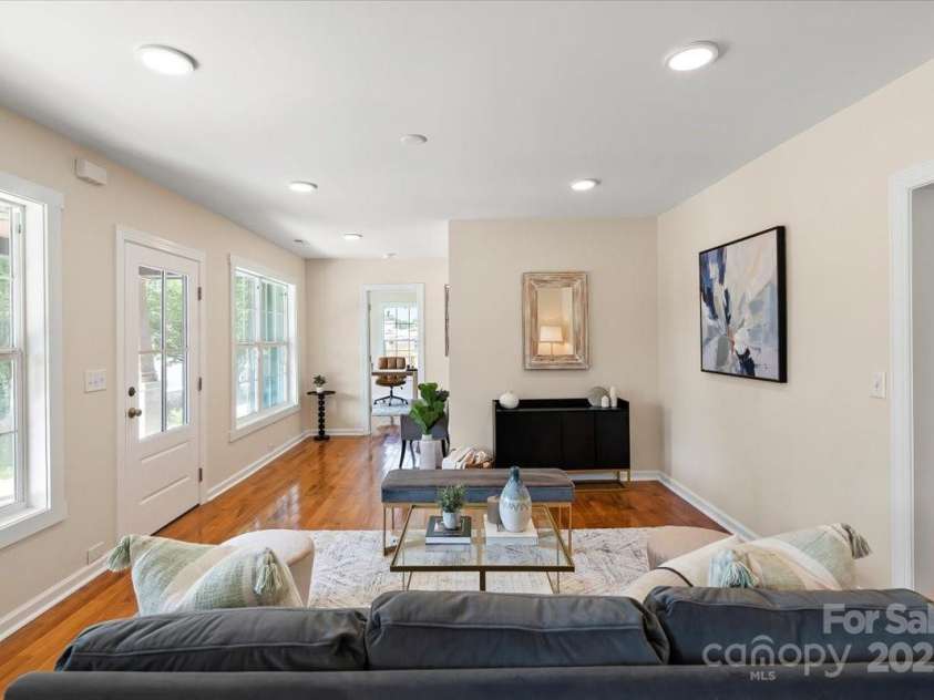 6034 Tuckaseegee Road, Charlotte, NC 28208.  MLS# CAR4253508, YatesRealty ID 11738. 