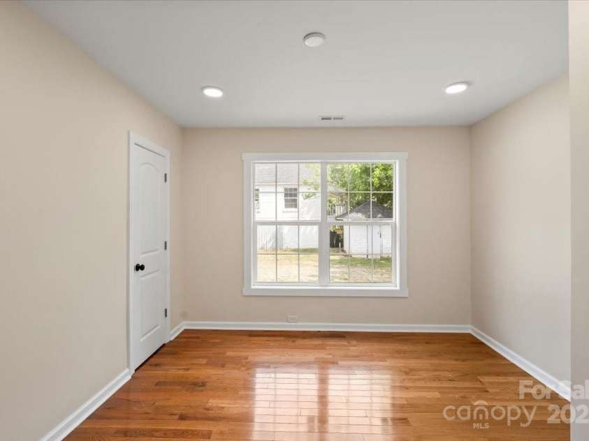 6034 Tuckaseegee Road, Charlotte, NC 28208.  MLS# CAR4253508, YatesRealty ID 11738. 