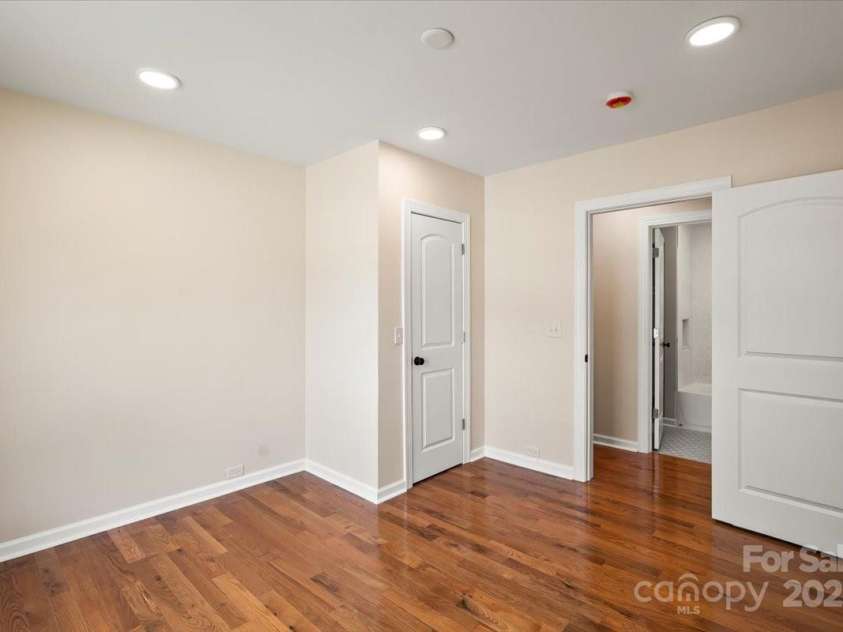 6034 Tuckaseegee Road, Charlotte, NC 28208.  MLS# CAR4253508, YatesRealty ID 11738. 