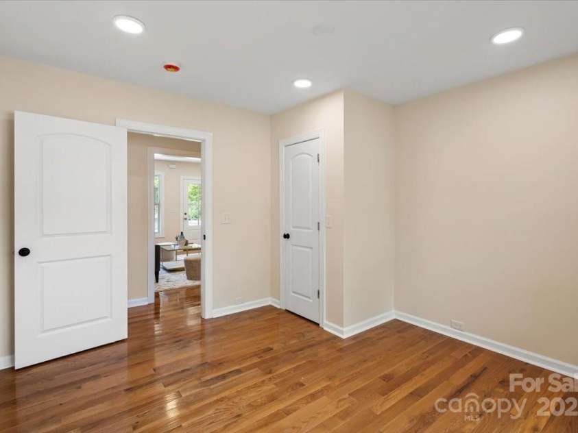 6034 Tuckaseegee Road, Charlotte, NC 28208.  MLS# CAR4253508, YatesRealty ID 11738. 